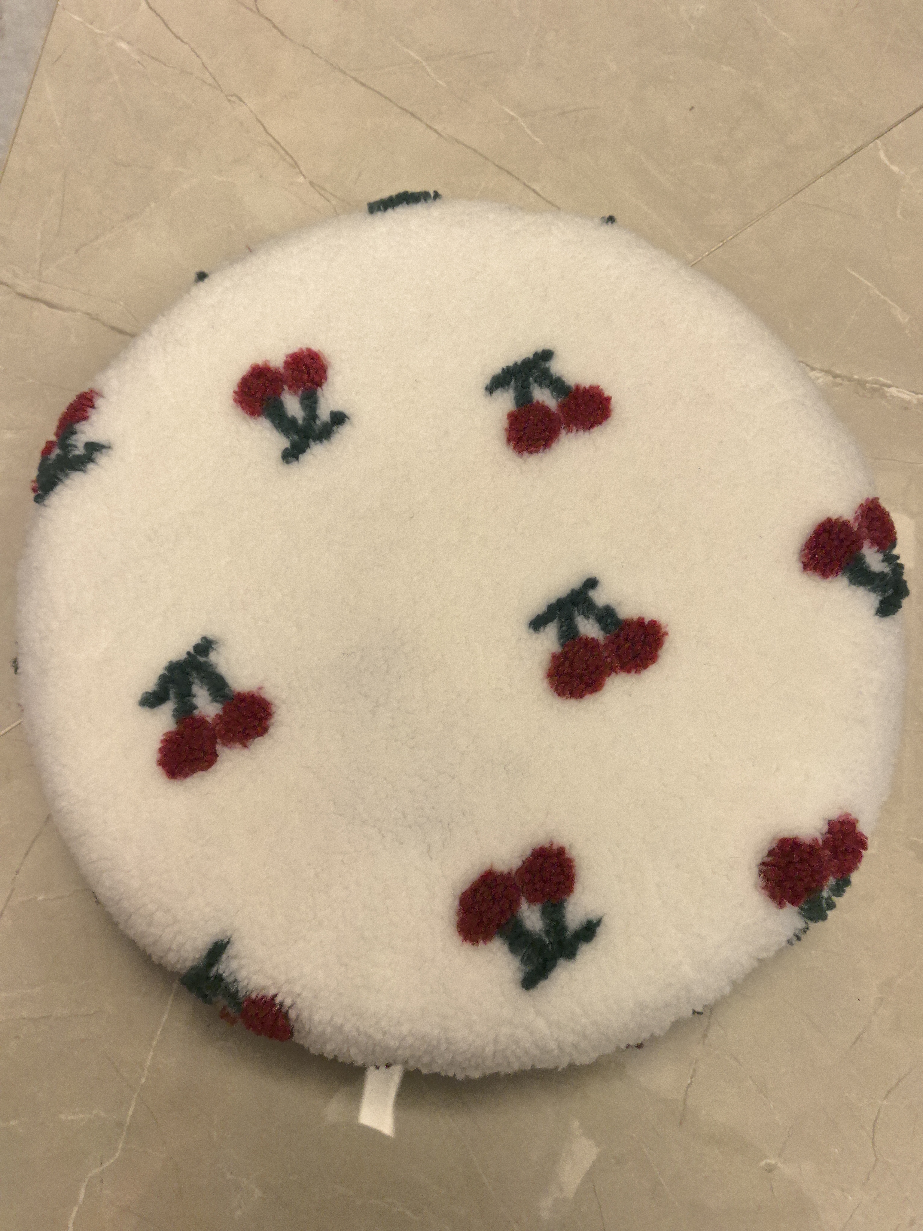 Luxurious Cherry Jacquard Lamb Faux Fur Inner with Memory Foam Seat